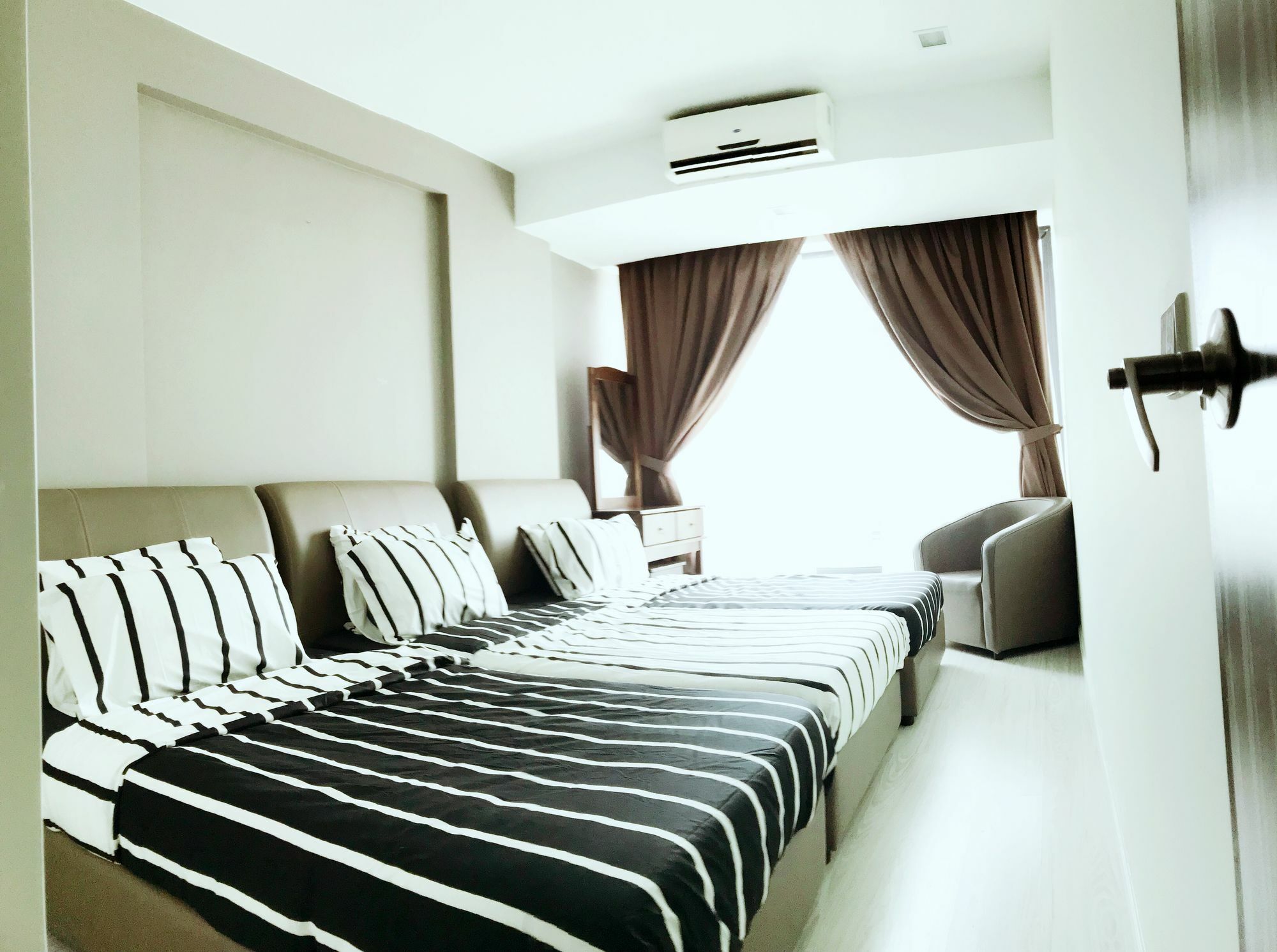 Ps04 @ Kk Privilege Sky Suite Kota Kinabalu Esterno foto